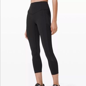 All The Right Places High-Rise Crop 23”. Size 4. Black